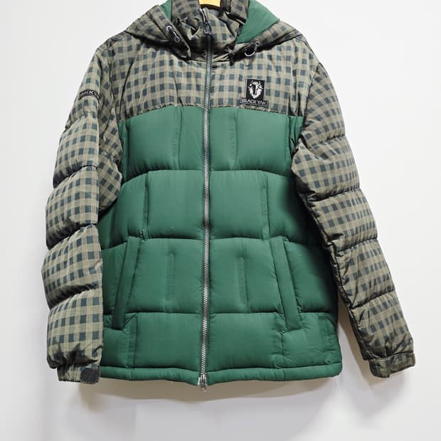 블랙야크 체크 배색 후드 구스 패딩 그린