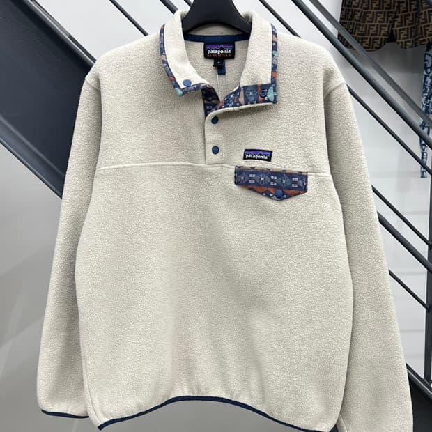 파타고니아 신칠라 오트밀 스냅 플리스