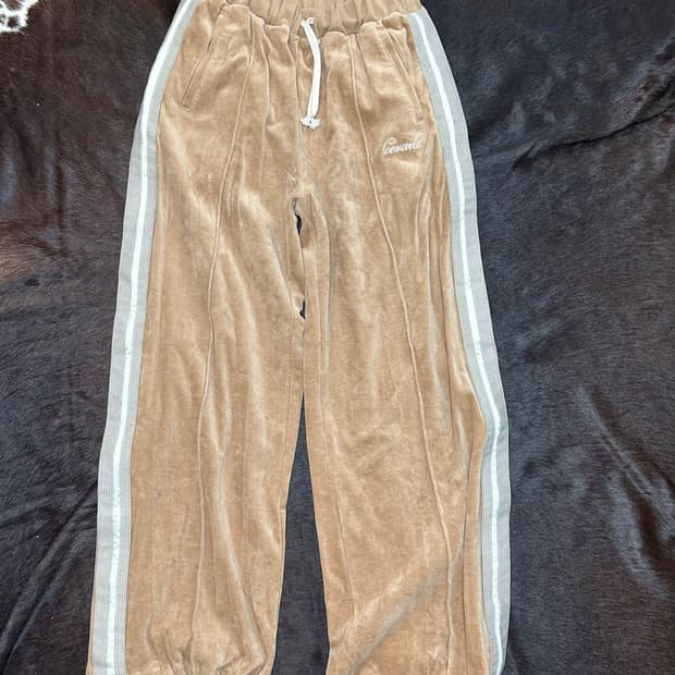 로레일즈 스웨이드 트랙팬츠 [F] corteiz 느낌