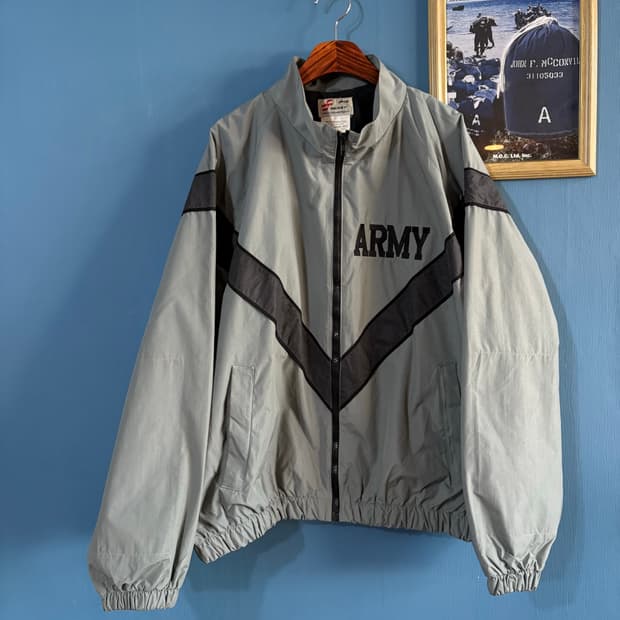90-00‘s U.S Army IPFU Jacket. 