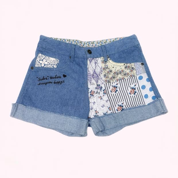 SCOLAR 일본 팝갸루 패치 레터링 디테일 데님 숏팬츠 