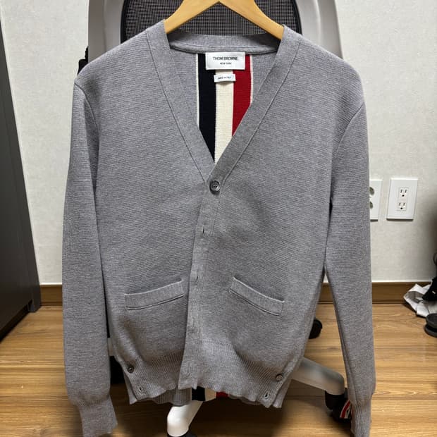 톰브라운 밀라노스티치가디건 