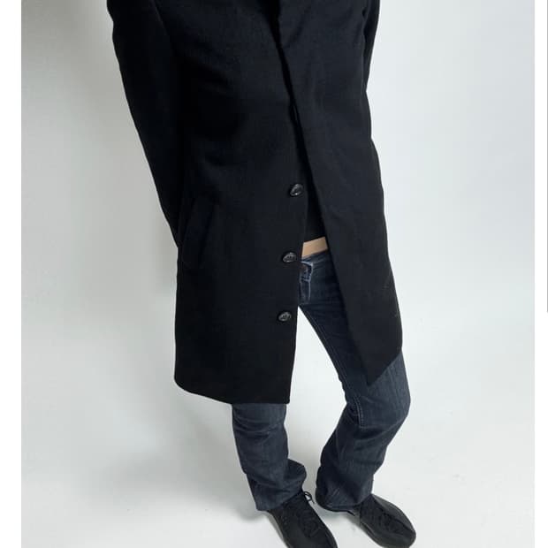 블랙 하이넥 히든버튼 코트