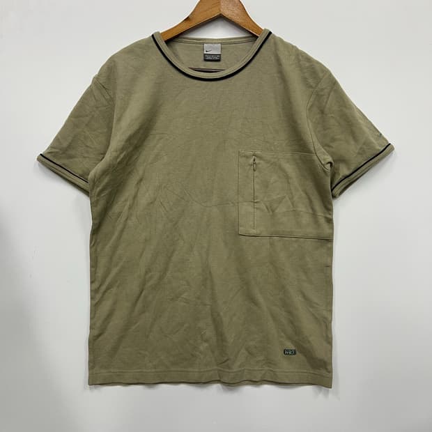 나이키 카키 반팔티 