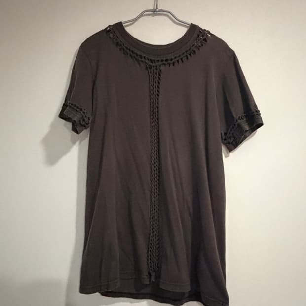 넘버나인 'About a Boy' 시그니처 브레이디드 티셔츠