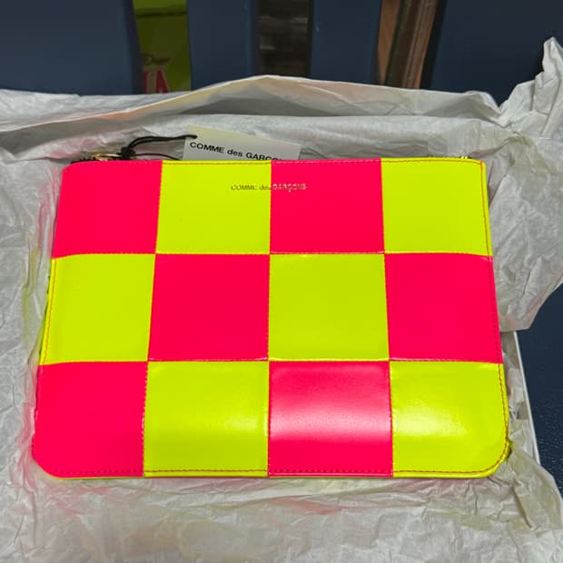 꼼데가르송(COMME des GARÇONS) 파우치 판매합니다