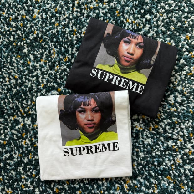 슈프림 로고 아레사 반팔 티셔츠 2컬러