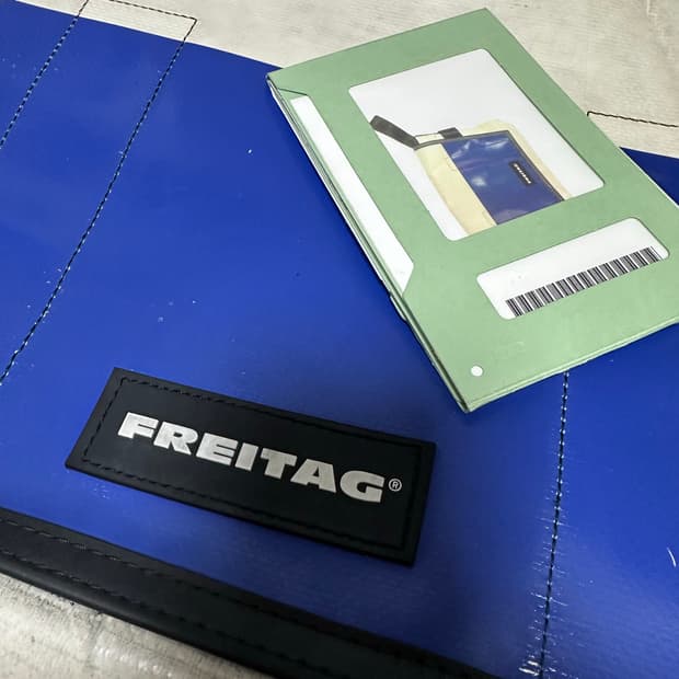 프라이탁 덱스터 흰파