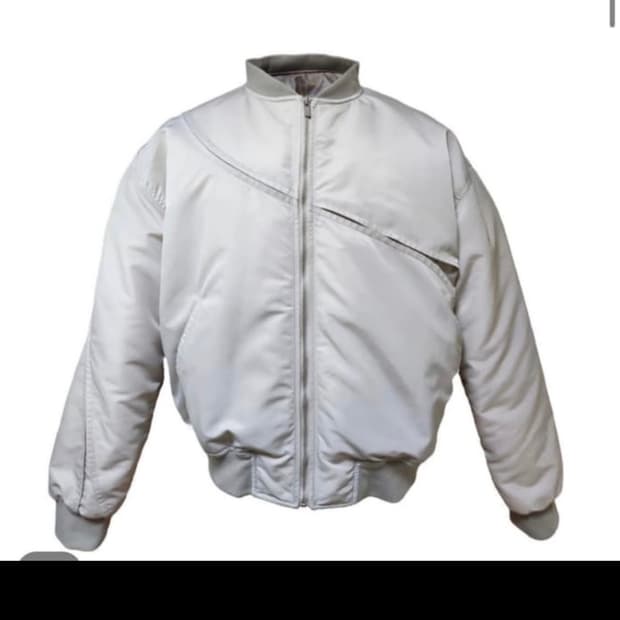 퍼스널오브젝트 봄버 카키베이지 컬러