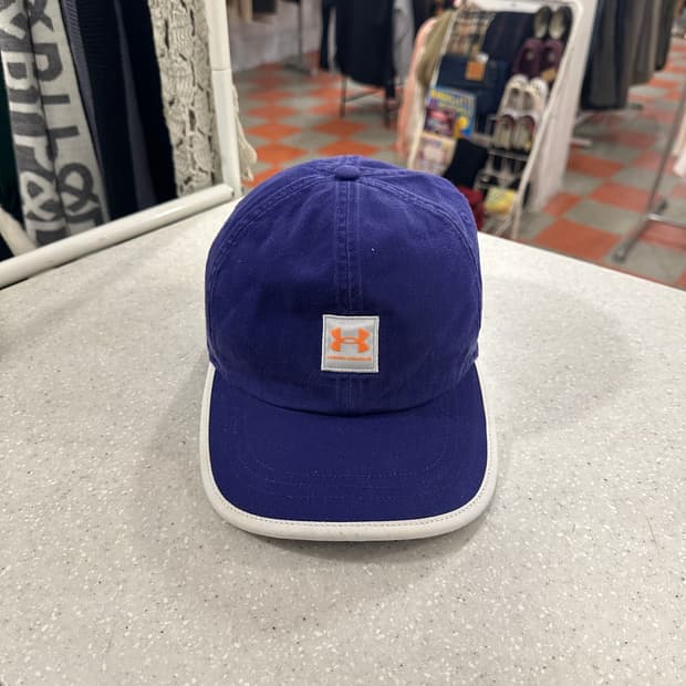 언더아머 볼캡