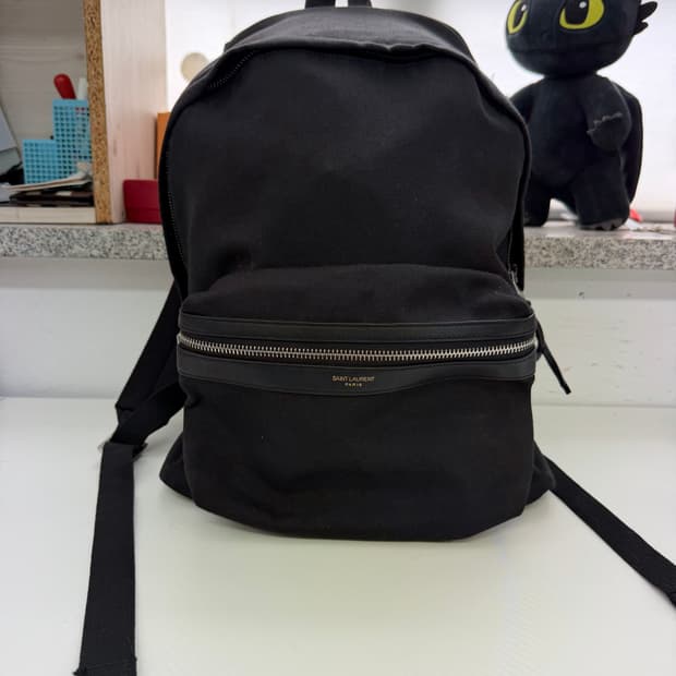 정품) 생로랑 캔버스 클래식 시티백 백팩 