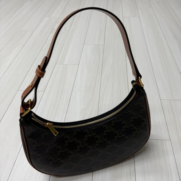 셀린느 아바백 미디움 탄