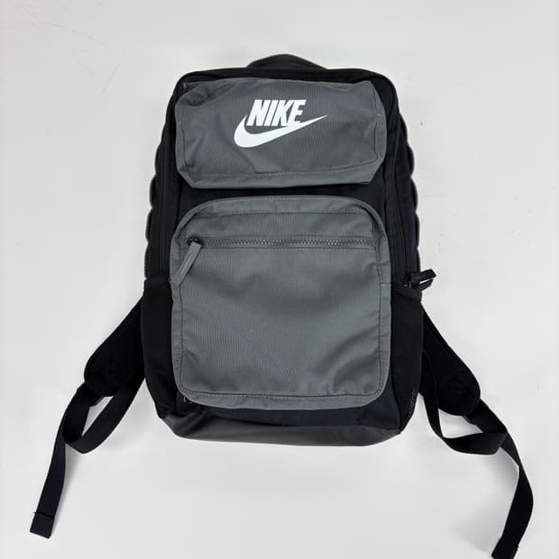  NIKE 나이키 퓨처 프로 백팩 그레이 