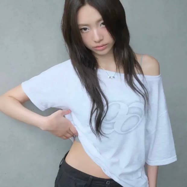 [새상품] 애즈온  KIKI BOXY SHIRRING TEE 화이트