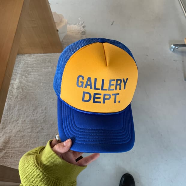 Gallery dept 갤러리 디파트먼트 트러커 캡