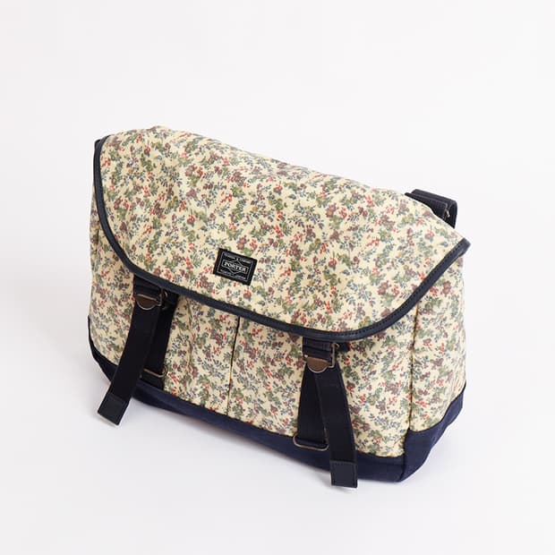[PORTER x BEAMS x LIBERTY] 플로럴 패턴 메신저백