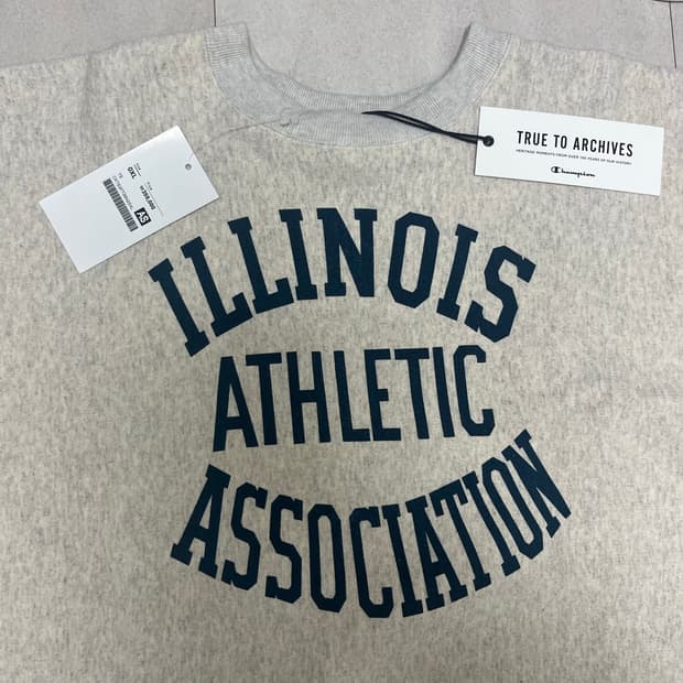 챔피온 트루투아카이브 맨투맨 스웻셔츠