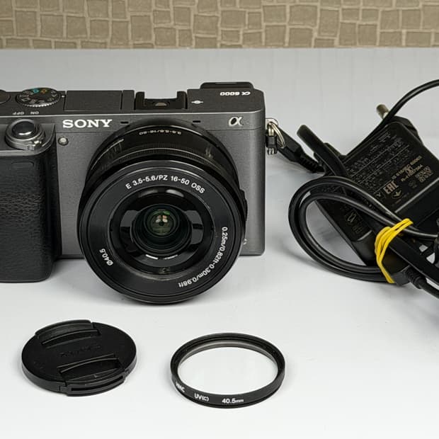 소니 A6000 그레이 미러리스 카메라