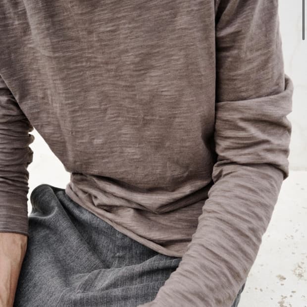 구매) 모노프리베 브라운 롱슬리브 1사이즈 구해요