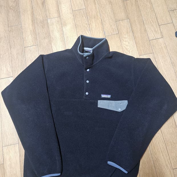 파타고니아 신칠라 플리스 블랙 민트급 컨디션 후리스 풀오버 아노락