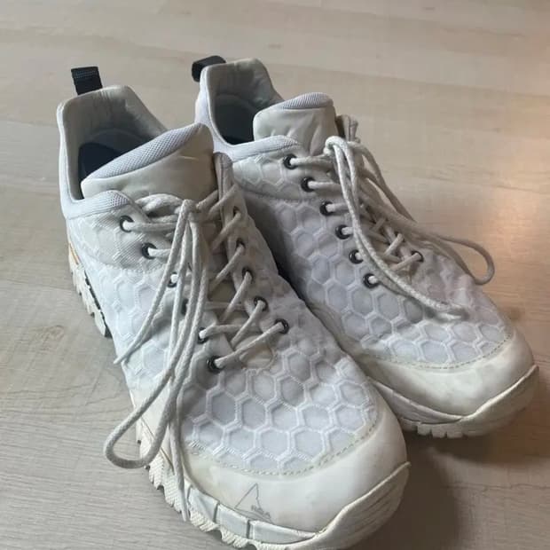 로아하이킹 Oblique Mesh Trail White