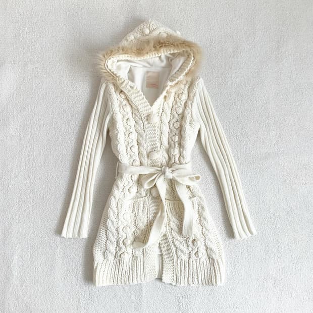 모리걸 크림아이보리 니트 후드 원피스