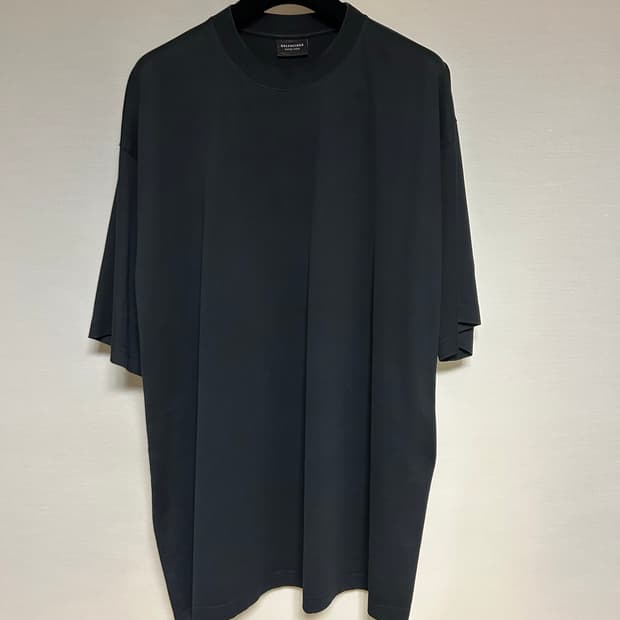 Balenciaga garde robe care label tshirt