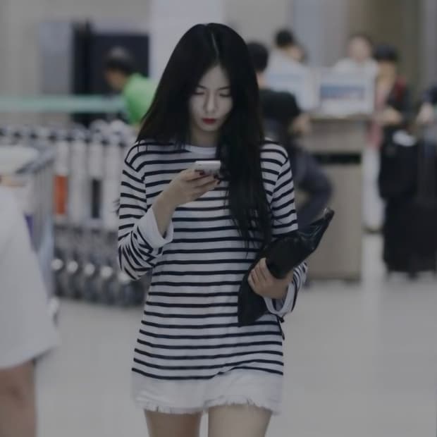 알렉산더왕 카키 스트라이프 린넨 긴팔 티셔츠 85(M)