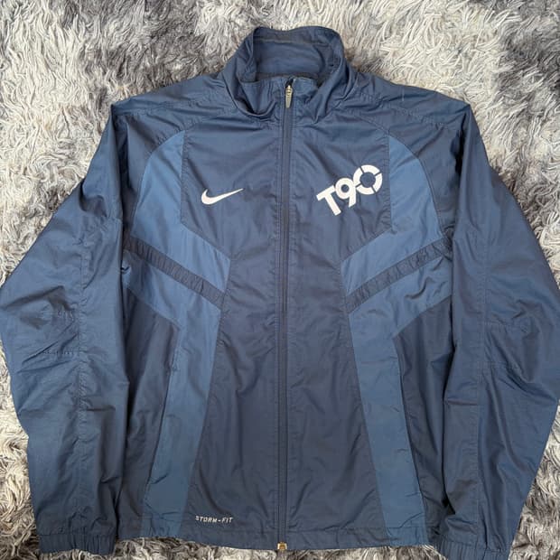 나이키 올드스쿨 토탈 90 t90 바람막이