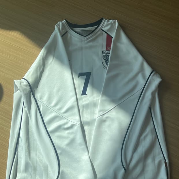 오버더피치 엄브로 100주년 잉글랜드 m사이즈 판매합니다