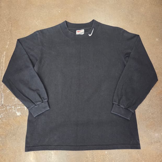 00s 나이키 Made in USA 스몰스우시 블랙 긴팔 티셔츠