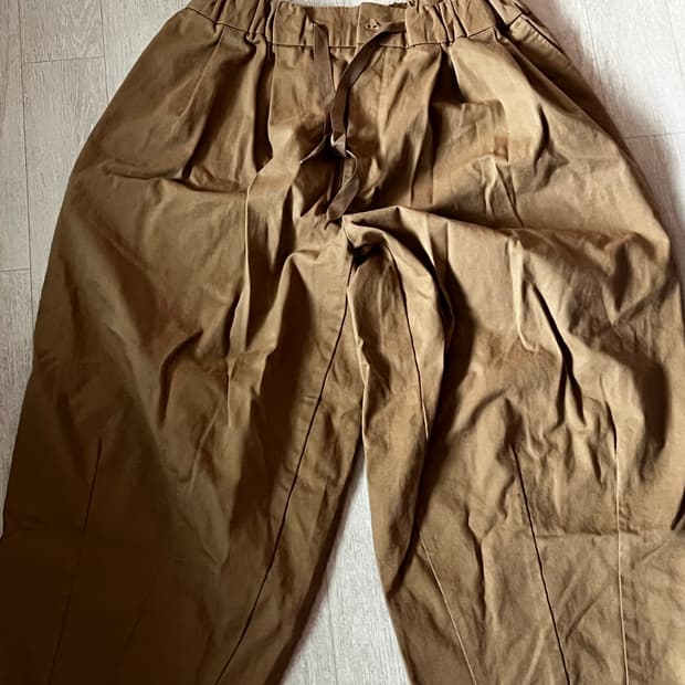 베이지 와이드 빅벌룬 코튼팬츠