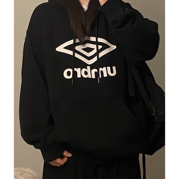 엄브로 후드티 팔아여