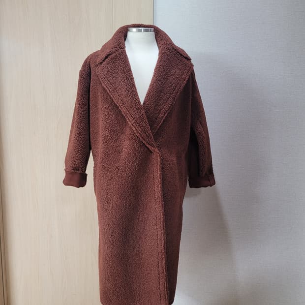 에이치커넥트 H:CONNECT 여자 테디베어 무스탕 롱코트 브라운