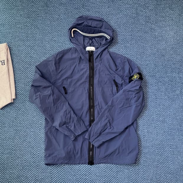 스톤아일랜드 스킨 터치 나일론-TC 바람막이 자켓