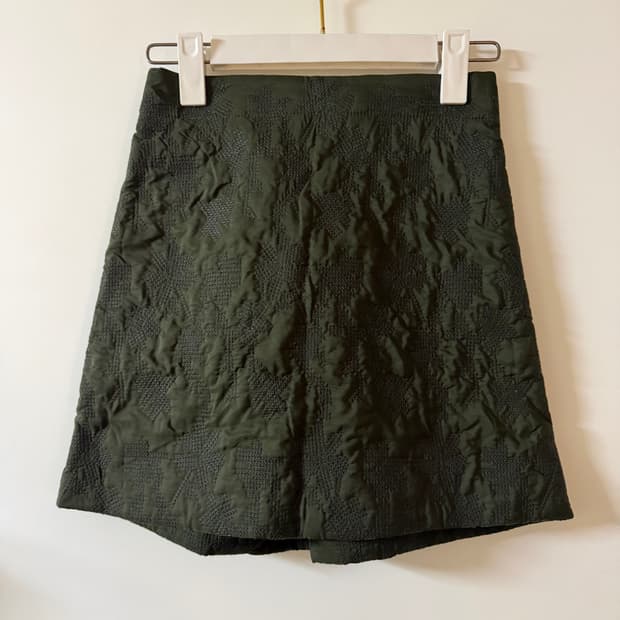 새상품 여자 누빔 미니스커트