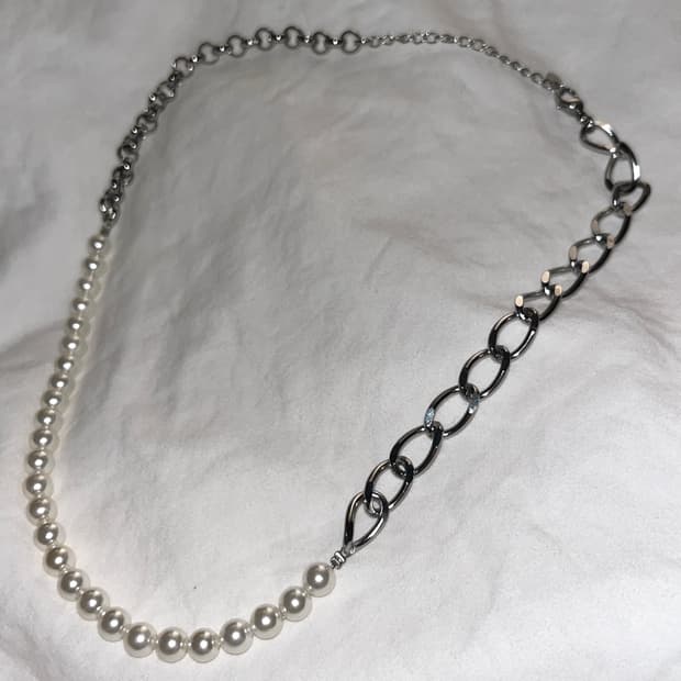 힙노타이즈 진주 체인 목걸이