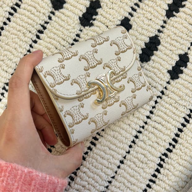 (풀구성 정품) 셀린느 트리옹프 캔버스 플랩 반지갑