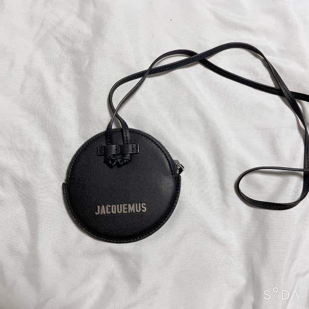 자크뮈스 르 피츠 코인퍼스 크로스백 블랙