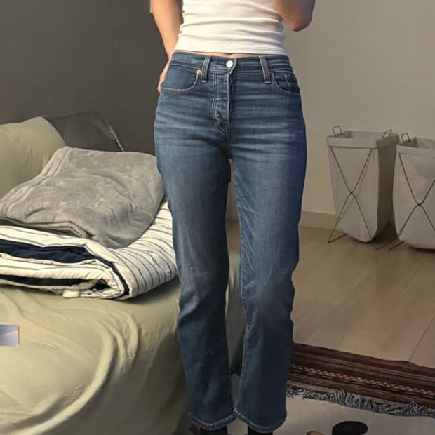 Levi’s 리바이스 스트레이트핏 중청 데님팬츠