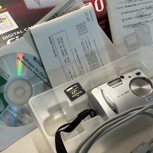 후지필름 FinePix A303 디지털 카메라