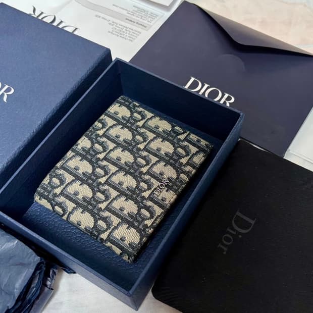 디올 오블리크 반지갑 새상품급