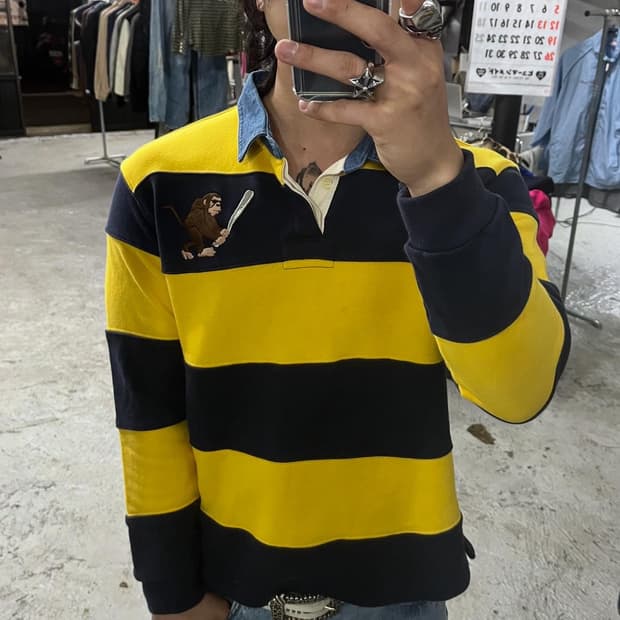 Santastic! saru border pk tee