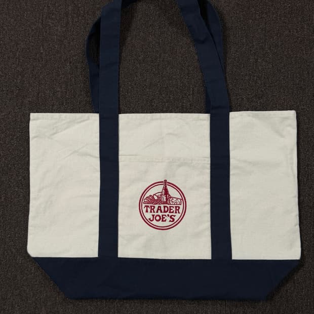 트레이더 조(Trader Joe’s) 캔버스 토트백 (네이비)