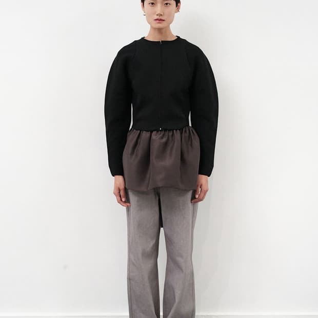 아모멘토 ROUNDED ZIP-UP CARDIGAN (BLACK)