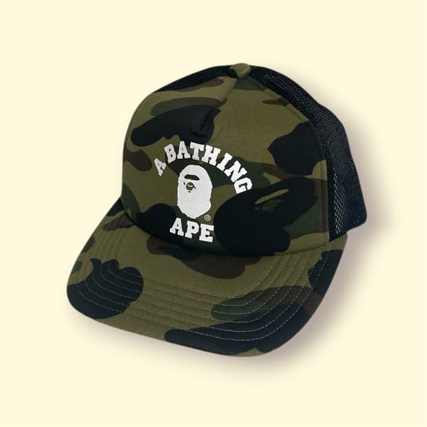 베이프 시그니처 카모 패턴 매쉬 캡
