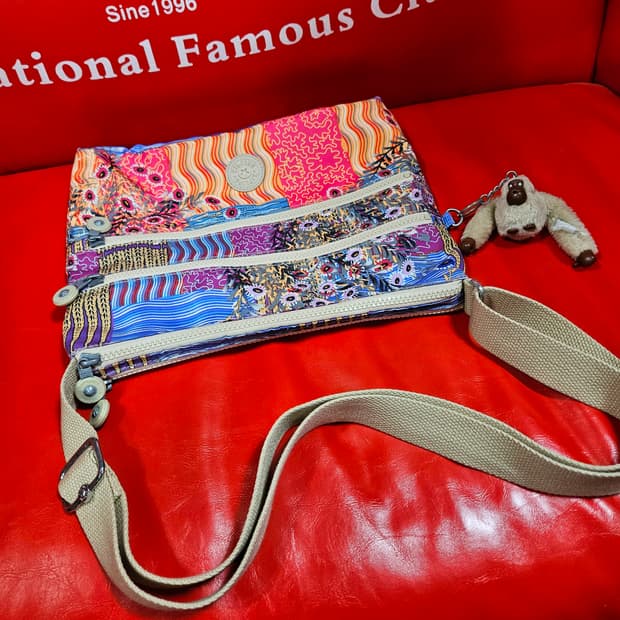 키플링 나일론 크로스백 30 x 26 x 3 size 