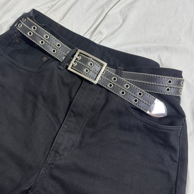 빈티지 스터드 아일렛 레더 벨트