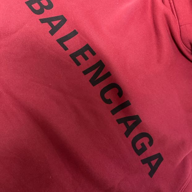 발렌시아가 후드 빨간색 M사이즈