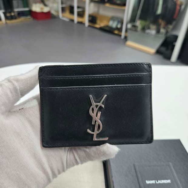 [50%세일] 입생로랑 은장 로고 카드지갑